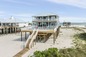 Beach - Sound Front Home with Private Pool & Gulf Views. (Dauphin Island)