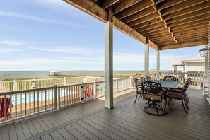 Outdoor dining - Sound Front Home with Private Pool & Gulf Views. (Dauphin Island)