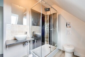 Dusj og hårføner