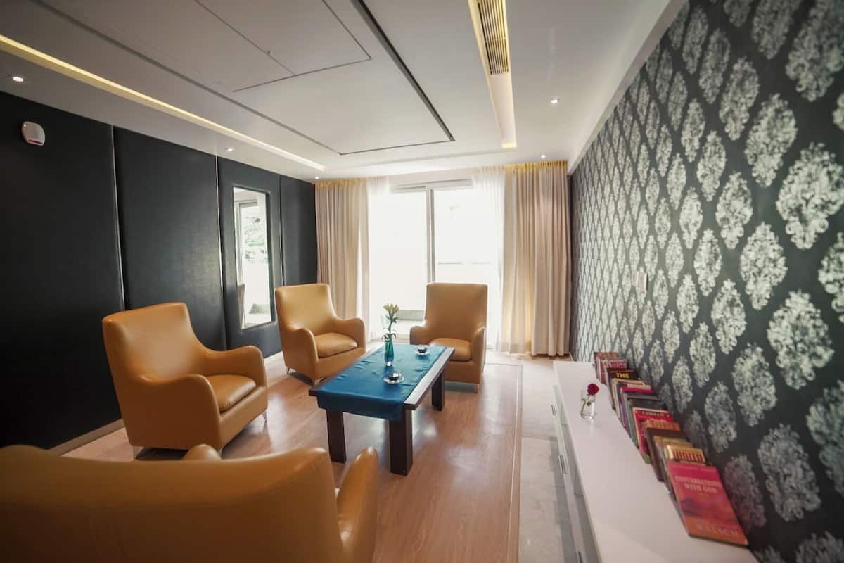 Suite monolocale Luxury | Una scrivania, postazione laptop, Wi-Fi gratuito