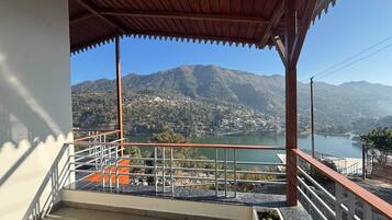 Deluxe Room, Lake View | Lake view