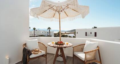 Phaistos Suites