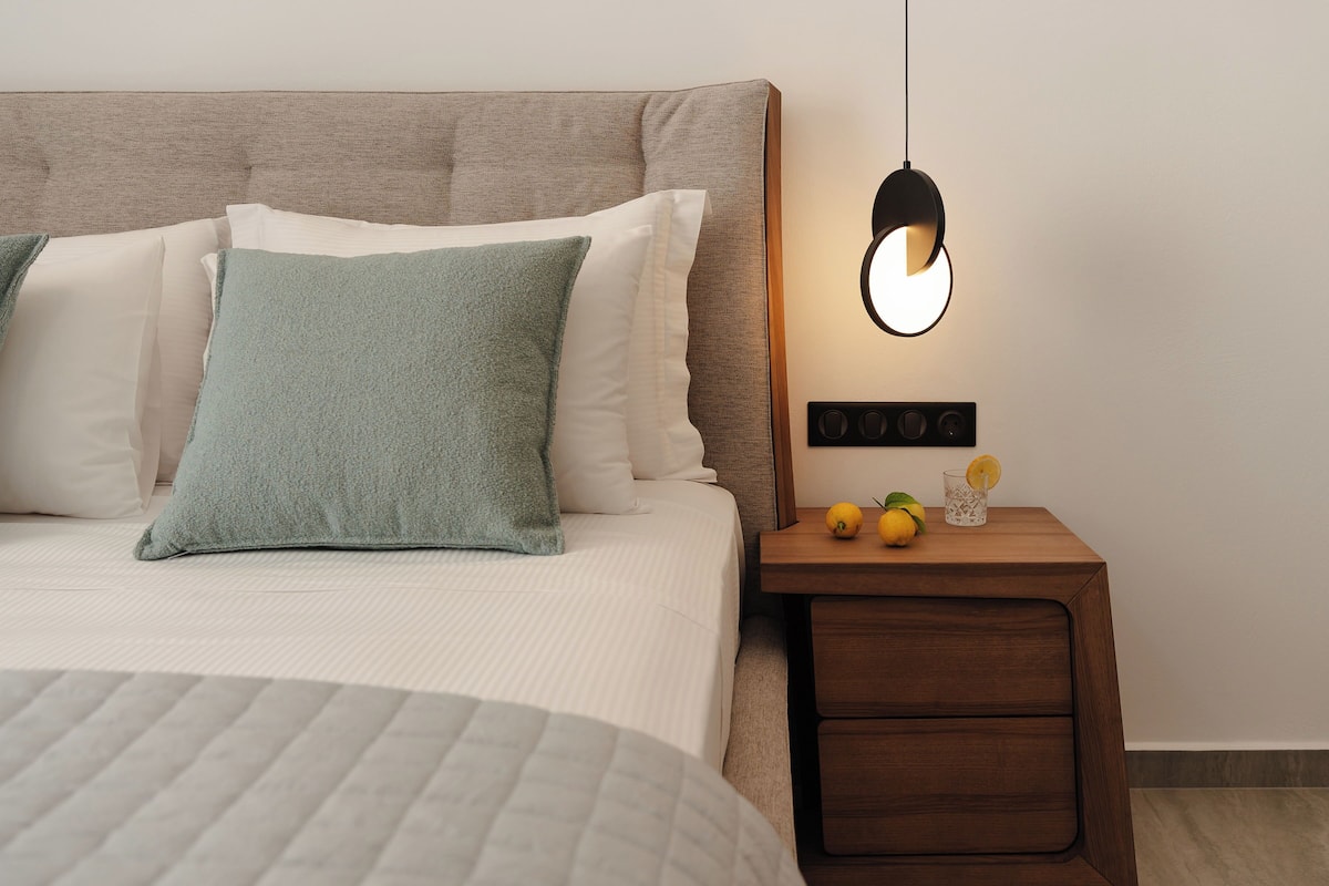 Premium-Suite, Mehrere Betten, Meerblick, am Strand | Hochwertige Bettwaren, Betten mit Memory-Foam-Matratzen