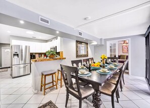 Dining - Tranquil 7BD Villa-Pool-BBQ (Wilton Manors)