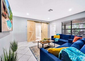 Interior - Tranquil 7BD Villa-Pool-BBQ (Wilton Manors)