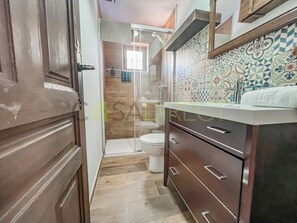 House, 2 Bedrooms, Smoking, Private Pool | Bathroom - Farmhouse in the Picturesque Village of Frigiliana (Frigiliana)