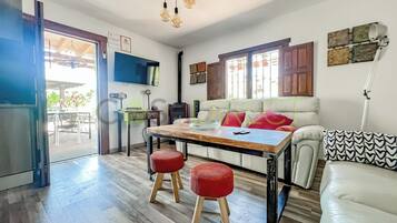 House, 2 Bedrooms, Smoking, Private Pool | Ruang tamu