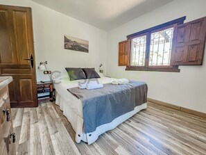 House, 2 Bedrooms, Smoking, Private Pool