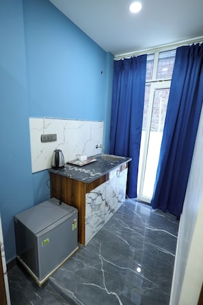 Deluxe Room | Egyptian cotton sheets, premium bedding, down comforters - Radha krishna spiritual stay  (Vrindavan)