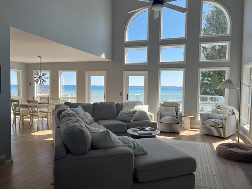 NEW! Direct waterfront Grand Traverse Bay-Suttons Bay.  Kayaks, Sandy