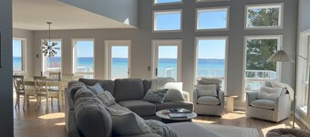 NEW! Direct waterfront Grand Traverse Bay-Suttons Bay.  Kayaks, Sandy