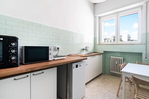 Fridge, microwave, oven, dishwasher - Appartamento Finestra sul giardino by Wonderful Italy (Bari)