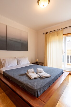 1 chambre, fer et planche à repasser, Wi-Fi gratuit, draps fournis