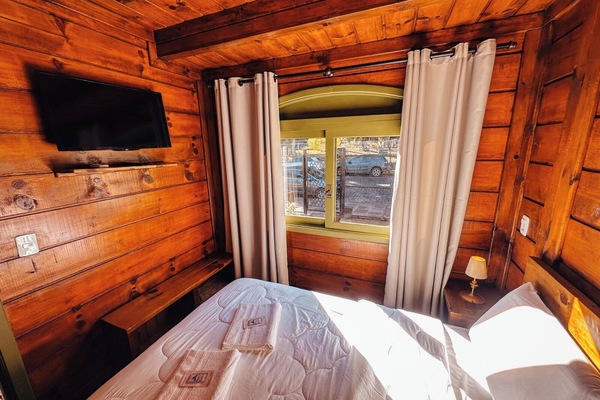 Twin Room | Minibar, free WiFi, bed sheets