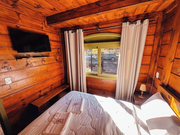 Habitación con 2 camas individuales | Minibar, wifi gratis y ropa de cama 