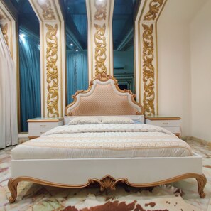 5 chambres, coffre-fort, Wi-Fi, literie fournie