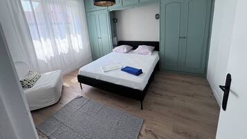 4 chambres, fer et planche à repasser, lit parapluie, Wi-Fi gratuit