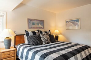 4 bedrooms, WiFi, bed sheets