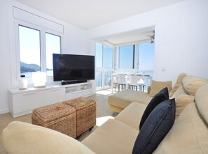 Apartment | Living room - Apartment in Roses With Stunning Sea Views (Roses)