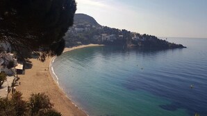View from property - Apartment in Roses With Stunning Sea Views (Roses)