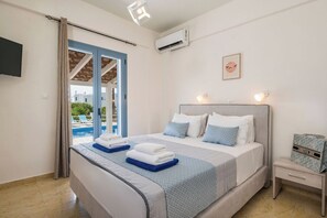 3 chambres, fer et planche à repasser, Wi-Fi, draps fournis