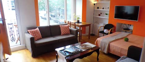 House | 3 bedrooms, free WiFi, bed sheets