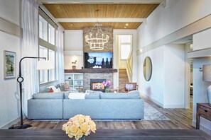 Smart TV, chimenea, tenis de mesa y estéreo