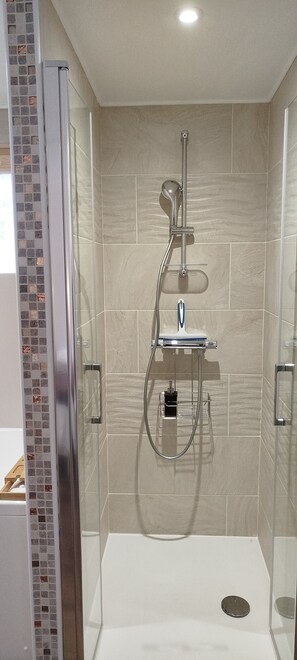 Jetted tub, hair dryer, towels, soap - Amethyst (couple) (Val-des-Prés)