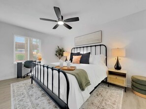 2 bedrooms, desk, iron/ironing board, WiFi