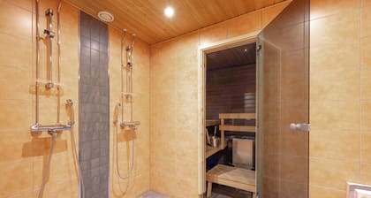 Spacious 3BR Apt. with Sauna