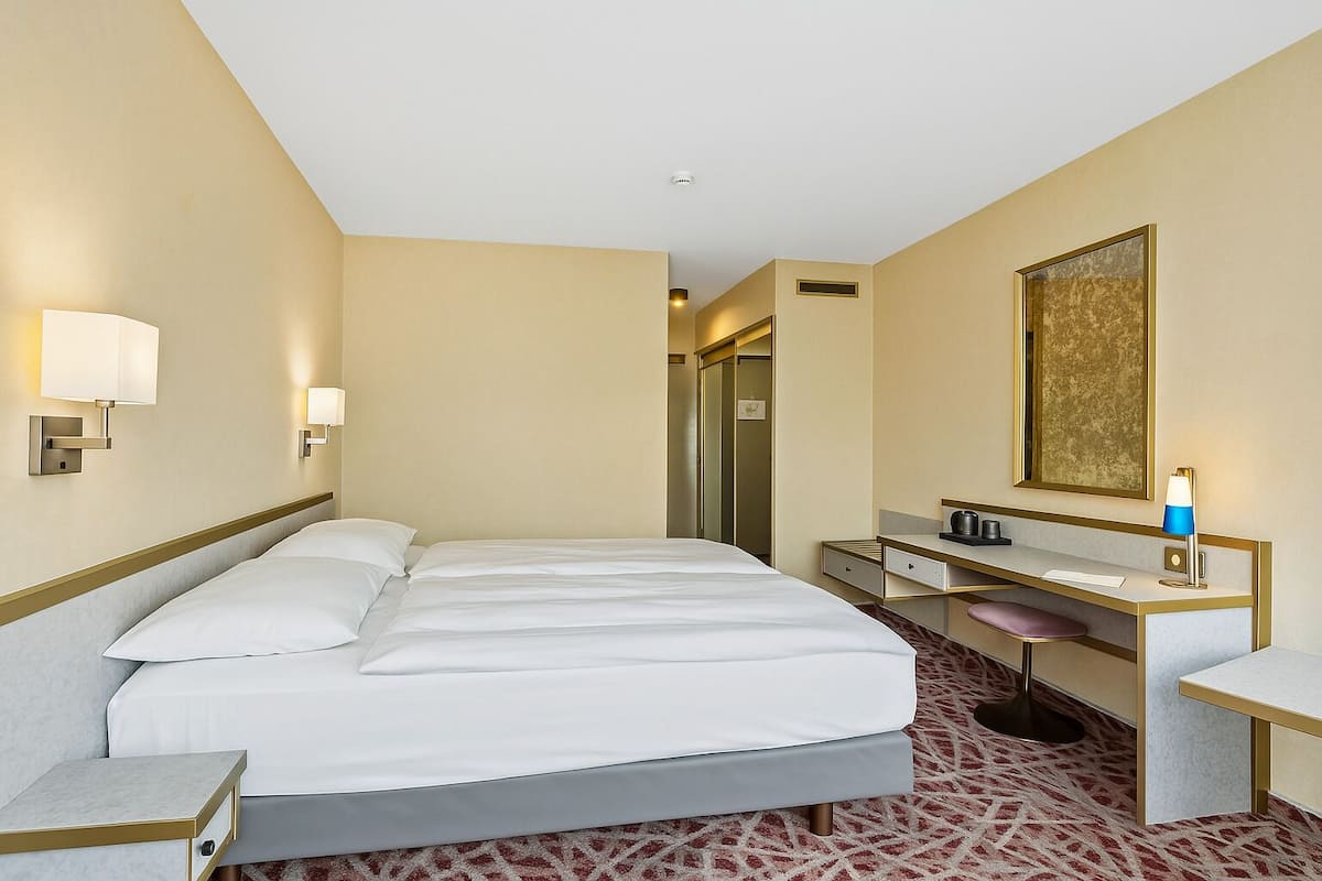 Double Room | 1 bedroom, desk, laptop workspace, free WiFi