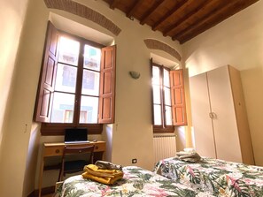 2 bedrooms, desk, iron/ironing board, WiFi