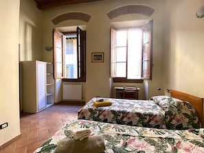2 chambres, bureau, fer et planche à repasser, Wi-Fi
