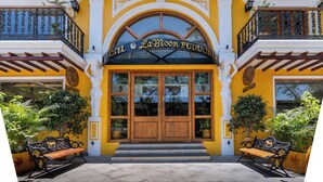 A hotel entrance with a sign reading "LaMoon PUDUCHI". - La Moon Puducherry (Puducherry)