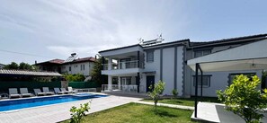 Exterior - Villa Lotus 6 Bedrooms With Private Pool and Big Garden in Dalyan Centre (Muğla)