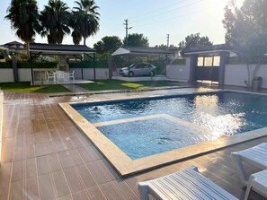 Outdoor pool - Villa Lotus 6 Bedrooms With Private Pool and Big Garden in Dalyan Centre (Muğla)