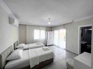 6 bedrooms, iron/ironing board, free WiFi, bed sheets - Villa Lotus 6 Bedrooms With Private Pool and Big Garden in Dalyan Centre (Muğla)