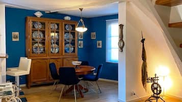 Deluxe-Apartment, Stadtblick | Esszimmer