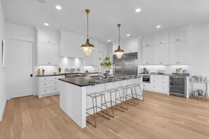 Fridge, microwave, coffee/tea maker, toaster