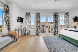 4 Schlafzimmer, Bügeleisen/Bügelbrett, Internetzugang, Bettwäsche