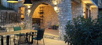 Spacious 2 bedroom, living room, 2 bathroom house BAYA, with outdoor terraces,