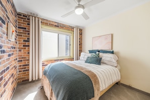 1 Schlafzimmer, Schreibtisch, Bügeleisen/Bügelbrett, WLAN