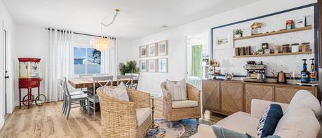 电视、书、办公室