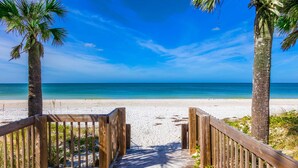 Beach - Castaway Cottage: Near IMG and Beaches (Bradenton)