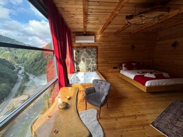 华丽套房, 山景 | 1 多间卧室、隔音、免费 WiFi