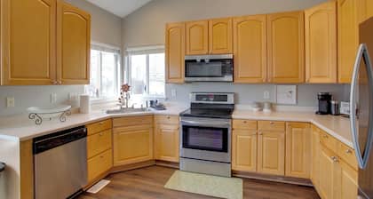 17 Mi to Dtwn Denver: Family Home w/ Private Yard