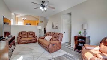 House (4 Bedrooms) | Interior