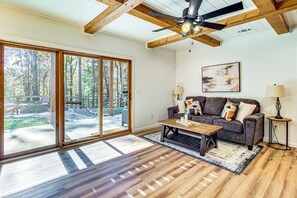 House (4 Bedrooms) | Interior