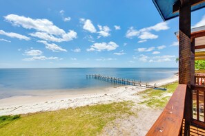 Cottage (1 Bedroom) | Interior - Beachfront Retreat w/ Dock in Lanark Village! (Carrabelle)