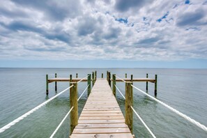 Cottage (1 Bedroom) | Interior - Beachfront Retreat w/ Dock in Lanark Village! (Carrabelle)